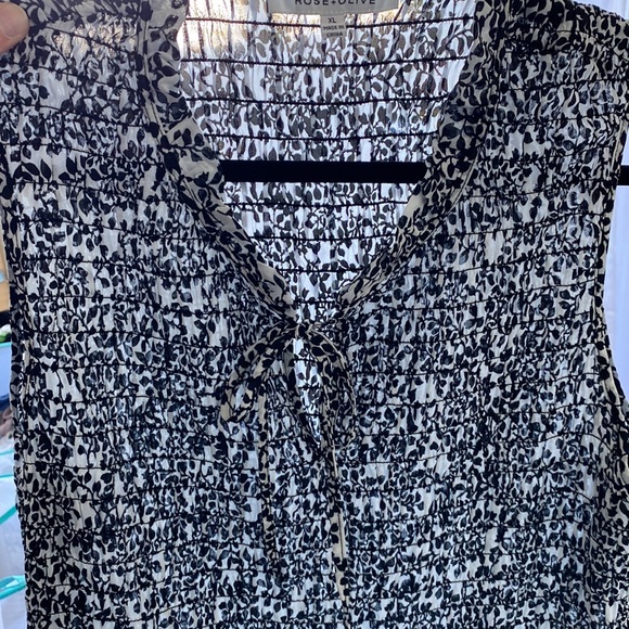 Rose + Olive blouse - like new - Picture 6 of 7